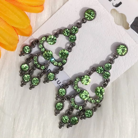 Boho Earrings Green Rhinestone Dressy Drop Dangles Dark Antique Silvertone Med - Picture 1 of 4